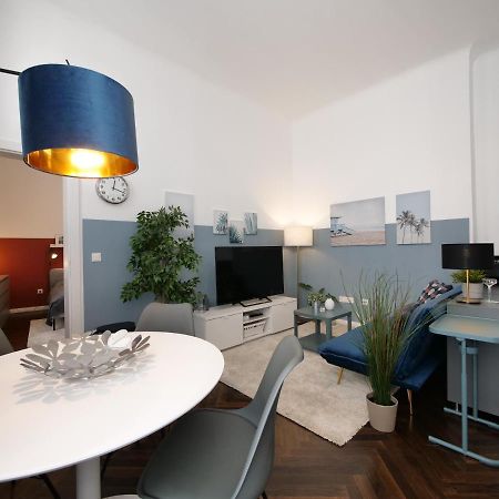Stylish City Center Apartment Wenen Buitenkant foto