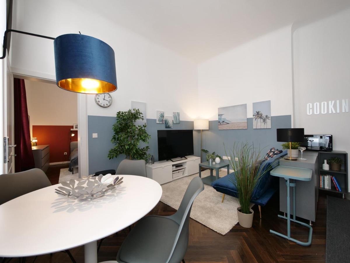 Stylish City Center Apartment Wenen Buitenkant foto