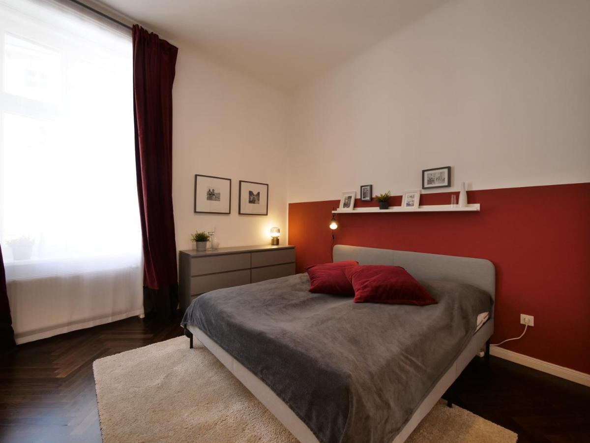Stylish City Center Apartment Wenen Buitenkant foto